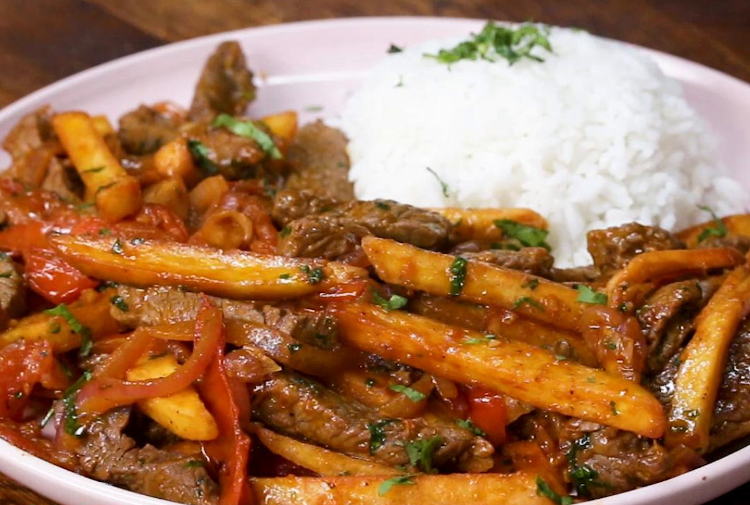 Lomo saltado